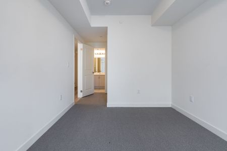 For Lease - 58 Elizabeth Street Unit# 2205, Richmond Hill, Ontario - Photo 2