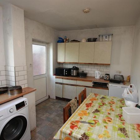 Long Drive, London, W3 7PJ - Photo 3