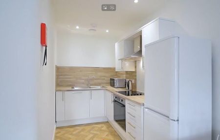 2 bedroom flat to rent - Photo 3