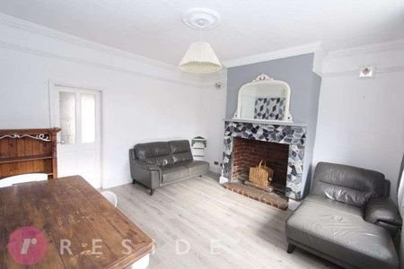 Smithy Bridge, Hollingworth Lake, Littleborough, OL15 - Photo 2