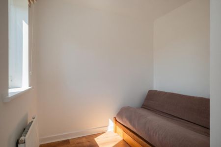 3 bedroom end of terrace house to rent - Photo 5