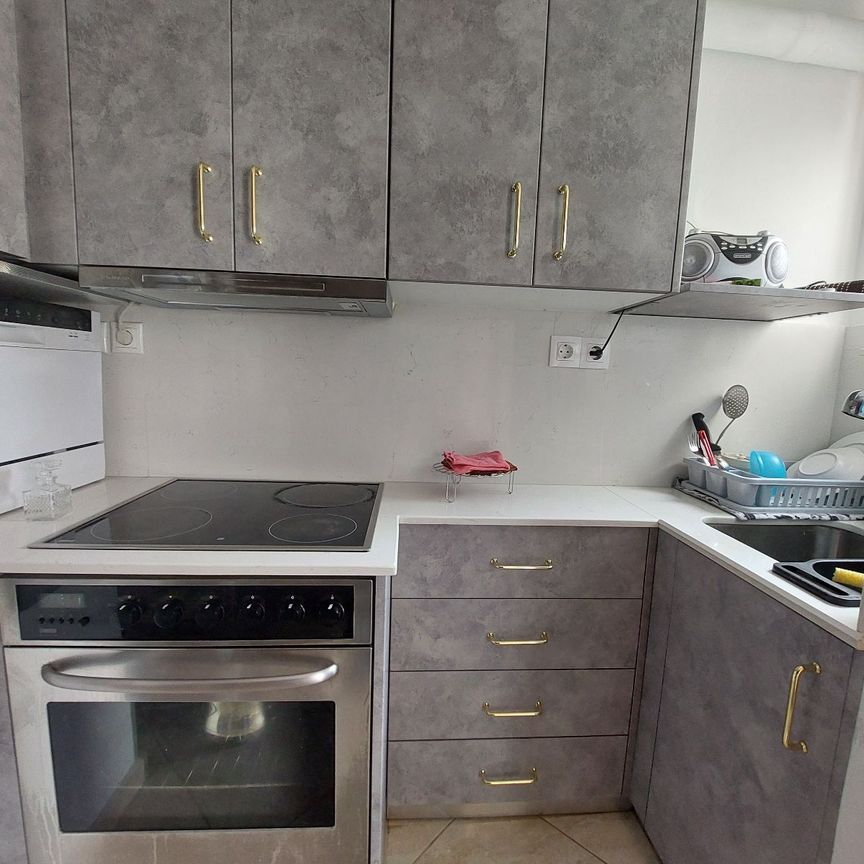 Studio/Γκαρσονιέρα για ενοικίαση - Παλαιά Φώκαια, - Photo 1