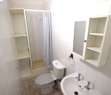 To Let 1 Bed Ground Floor Flat - Photo 2