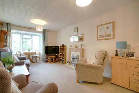 Cedar Court, Addlestone - 1 bedroomProperty for lettings - Seymours - Photo 5