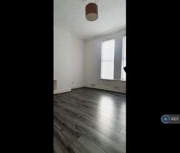 3 bedroom end of terrace house to rent - Photo 1