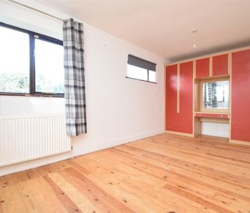 Barratts Road, Wakefield - Photo 4