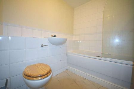 Kelvin Gate, Bracknell, RG12 - Photo 4