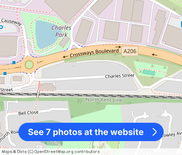 Charles Street, Greenhithe - Photo 1