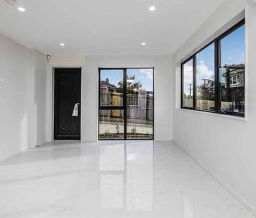 Spacious 4 Bed + Study 3 Baths Garage Pr... - Photo 4