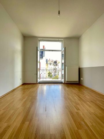 *RICHTIG TOLLE WOHNUNG MIT DESIGN-PARKETT, BALKON u. EBK* - Foto 5