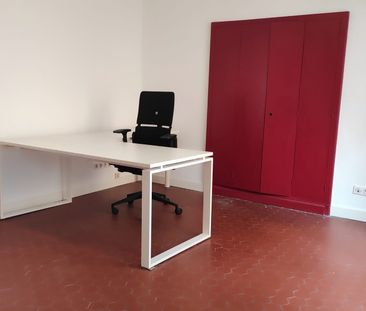 Location Appartement 3 pièces 52m² MARSEILLE 1er - Photo 6