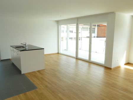 Grosszügige 7.5-Zimmerwohnung an ruhiger Lage - Photo 4