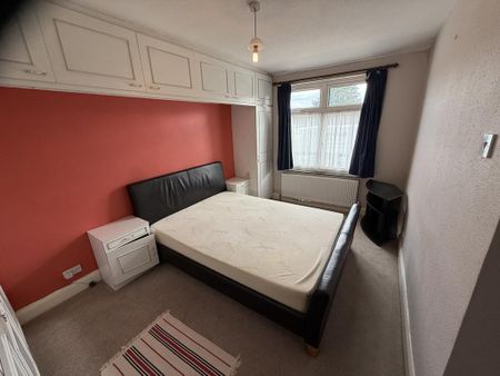 5 bedroom detached house to rent - Photo 5