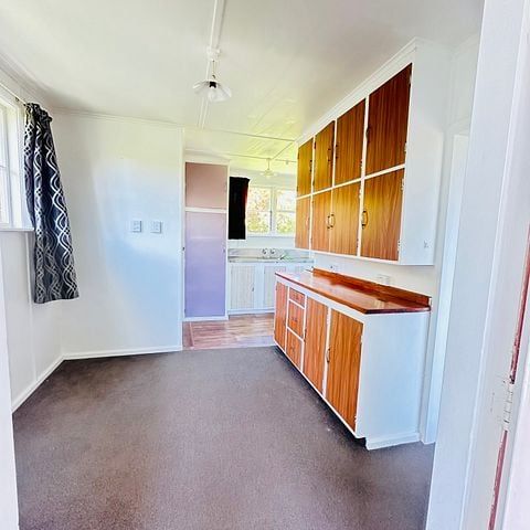 Renovated 3BR Home in Calton Hill - Photo 1