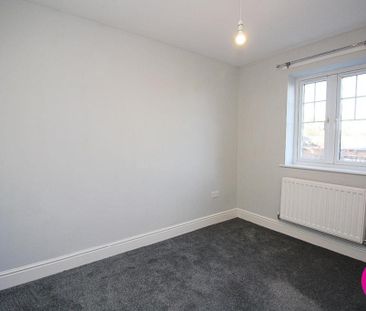 4 bedroom terraced house to rent - Photo 3