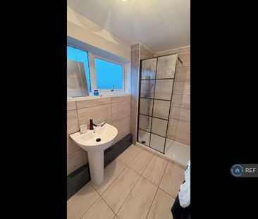 3 bedroom terraced house to rent - Photo 6