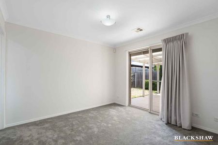 Immaculate family home... - Photo 4