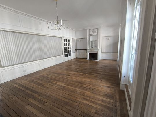 Location Appartement 6 pièces 150m² REIMS 51100 - Photo 1