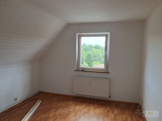 Für Singels / Paare: Schöne große DG-Wohnung Garten- Terrasse-Mitbenutzung in Velbert Musikerviertel - Photo 1