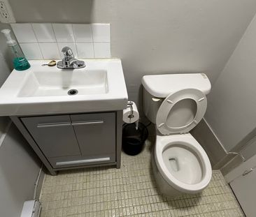 For Lease - 676 Mount Pleasant Road Unit# Unit B4, Toronto, Ontario - Photo 5