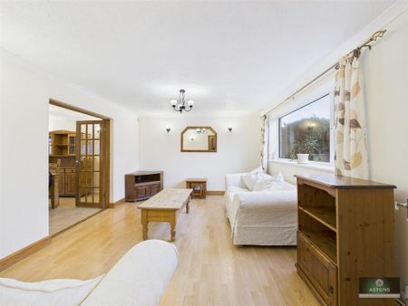 3 bedroom semi-detached house to rent - Photo 2