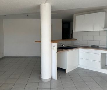 Location Appartement 2 pièces 55m² - Photo 2