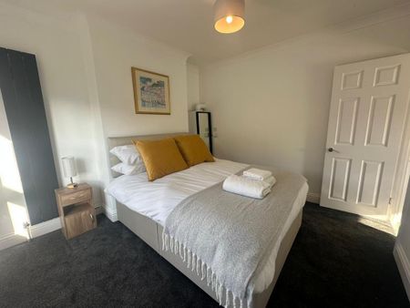 3 bedroom terraced house to rent - Photo 5