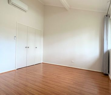 Renovated 2 bedroom townhouse in a peaceful and quiet location - Photo 3