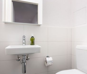 "5.5-Zimmerwohnung mit Gartenschwimmbad" - Photo 3