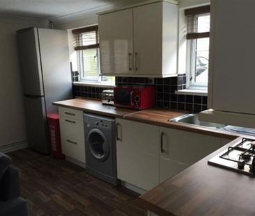 3 bedroom House To Let - Photo 6