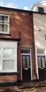 5 Bed Property - Individual Rooms Available - Photo 4