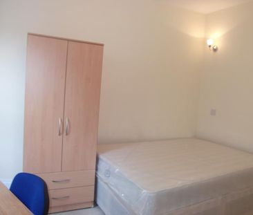 3 bedroom townhouse to rent - Photo 3