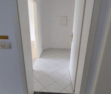 schöne, helle 2 Raum Wohnung mit Balkon und Einbauküche - Foto 1