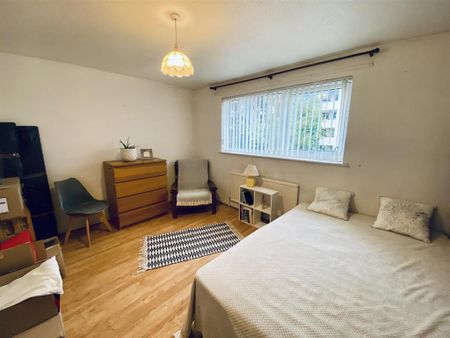 2 bedroom end of terrace house to rent - Photo 3