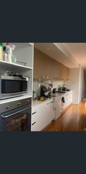 Modern Townhouse Living in a Convenient Coburg North Location - Photo 1