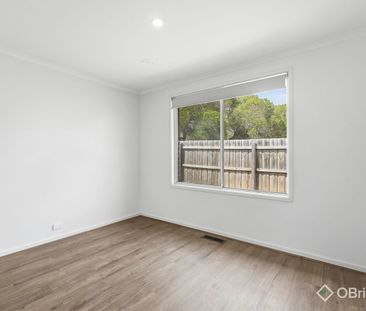 Great Home in the Heart of Melton! - Photo 3