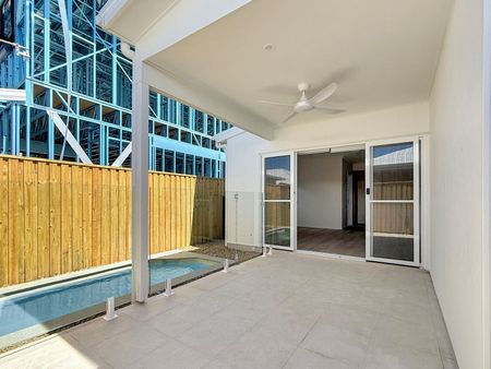 Brand new 4-Bedroom Home with Pool - Photo 5