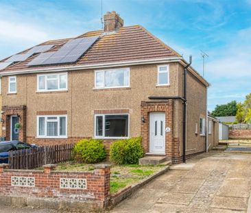 3 bed House - Semi-Detached To Let - Photo 3
