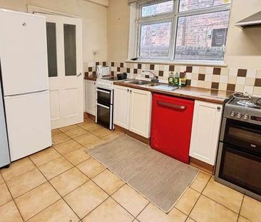 Gedling Grove, NG7 - Photo 2