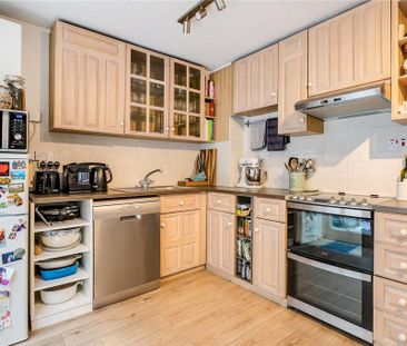 2 bedroom terraced house to rent - Photo 4