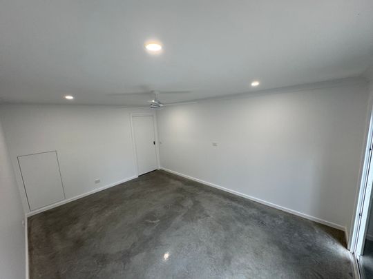 Great Family Home In Sought After Easst Albury - Photo 1