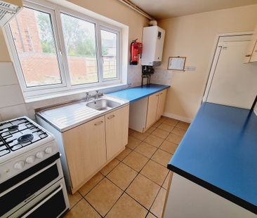 3 Bed Student Accommodation - Photo 5