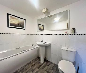 2 bedroom apartment to rent - Photo 3