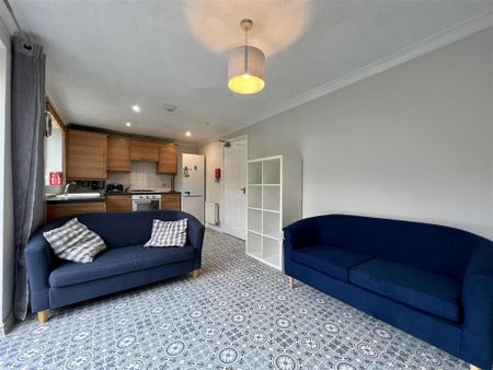 5 bedroom terraced house to rent - Photo 2