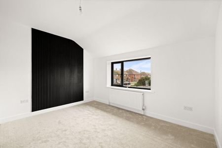 3 bedroom semi-detached house to rent - Photo 3