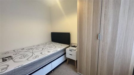 3 bedroom end of terrace house to rent - Photo 4