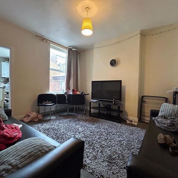 Kimbolton Avenue, Nottingham - Photo 1