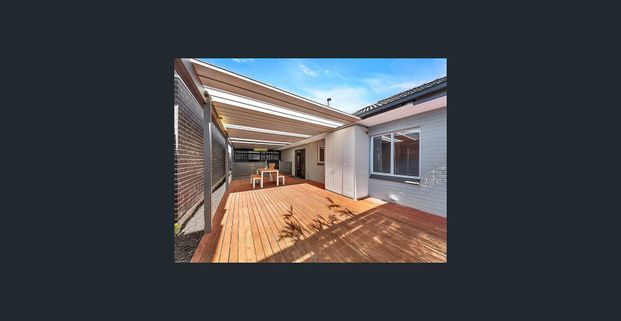 Perfect Family Home in a Prime Location! - Photo 1