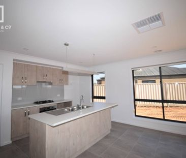2 Palace St, Mooroopna - Photo 1