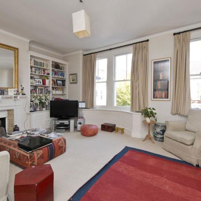 3 bedroom flat to rent - Photo 1